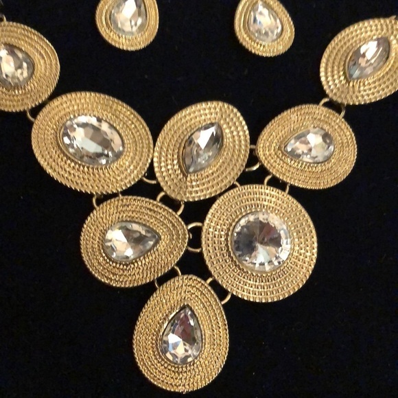 New in box Bella del mar expressions collection jewelry set dressy statement. - Picture 5 of 6